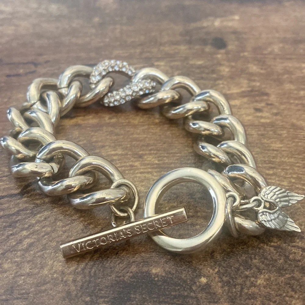 Victoria’s Secret bracelet - Picture 2 of 2